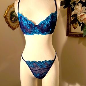 Jezebel lace bra thong set 36B L navy turquoise blue
